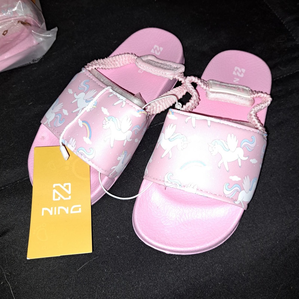 NEW WITH TAGS Slide Kids Sandals Non-slip Summer sandals 9-10 US